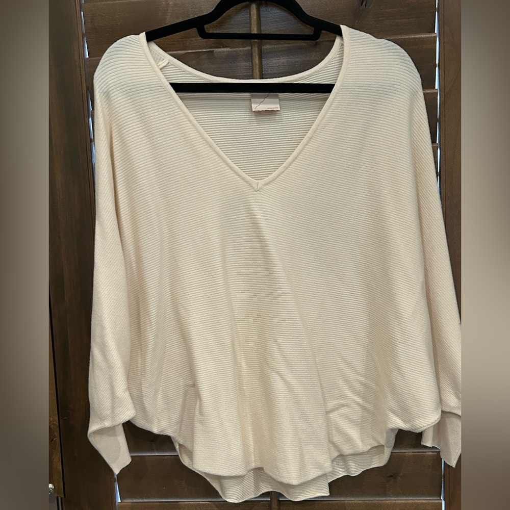 Kerisma Chic Cream V-Neck Women's Sweater - Size S/M. Never worn.